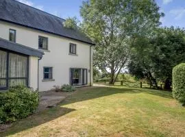5 Bed in Catsash oc-u32331