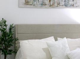 Cozy Studio near Hard Rock Stadium, hotel en Parkway Regional Medical Center Heliport