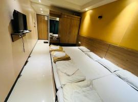 HOTEL MADNI ROYALE (50 Mtrs from Dargaah), Ajmer โรงแรมในอัจเมอร์