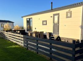 Chalet 6 Wellenruh, Hotel in Westerland