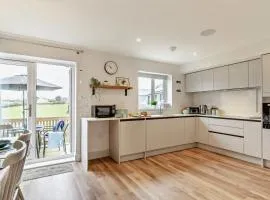 3 Bed in Crantock oc-s27415