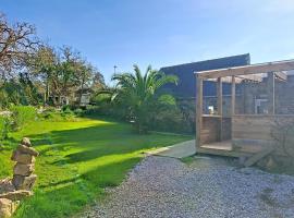 Hébergements camping "Les pieds dans l'eau", ξενοδοχείο σε Κροζόν