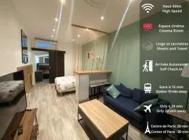 Small nest with garden and cinema near Orly Paris