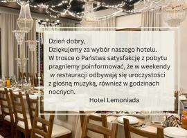 HOTEL LEMONIADA, hotel di Lućmierz