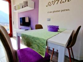 PASSENGERS STOP - ONE MINUTE TRAINS STATIONS - Tirano center, hotel a Tirano