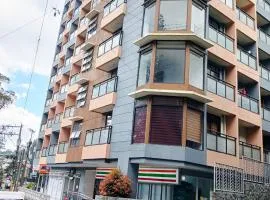 Studio Condo 5 minutes walk to Session