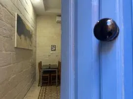 A house full of authentic charm in the heart of the 3 cities, very close to the capital city, Valletta