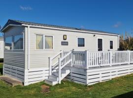 Ana's Coworth Holiday Caravan, West Sands, Hotel in Selsey