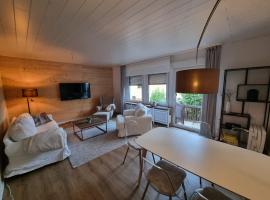 Luxuriös modernisiertes Ferienhaus in See- und Stadtnähe, hotelli Leipzigissä