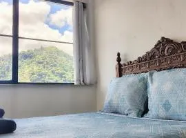 Terraço Com Vista Para Montanha