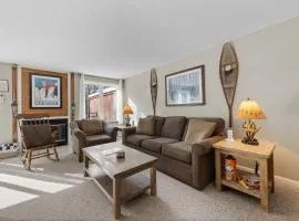 Cozy Mountain Basecamp w/ Private Hot Tub