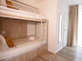 Fairschlafen Boutique Hostel mit Hotelkomfort - Kombüse 1-06 mit Wintergarten