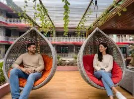 Hotel Pablo Escobar By DRM Valley -Mini Israel מלון פנינת העמק