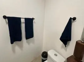 Habitación moderna frente al mar