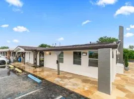 Lantana Palm Hotel by Innexo