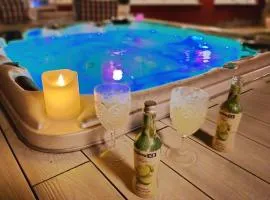 La Casona - Outdoor Jacuzzi - Children's Area