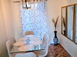 Casa acogedora, cálida y elegante 3 dormitorios, hotel a Curicó