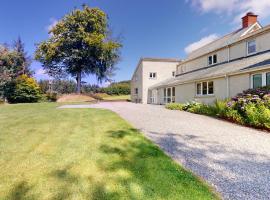 The Old Farmhouse Honeymead Simonsbath, Hotel in Simonsbath