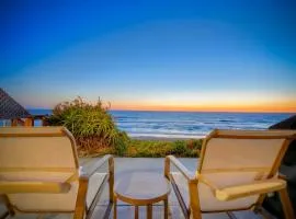 Oceanfront Condo, Private Patio, Beach Access, Sunset Views
