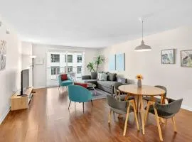 Brickell Bay Condo with Huge Balcony and Pool