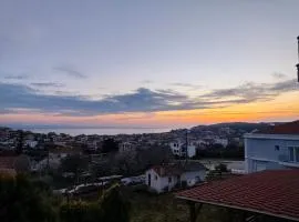 Moumis Luxury Apartment