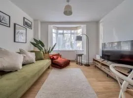 Stylish 2 Bed Apartment Parking - Oxford - Pass the Keys