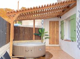 Viesnīca Au coeur des oliviers avec son jacuzzi pilsētā Roņaka