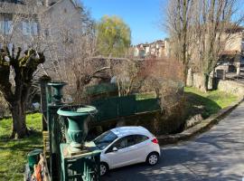 Le Rive & Chêne Apartment, khách sạn ở Aurillac