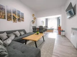 Grand Luxury Flat by Nat Stadium & NDK Free Parking