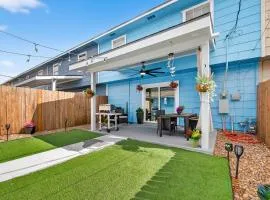 Less Than 1 Mi to Sylvan Beach Park! Chic Townhome with Yard