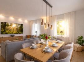 Stilvolles City-Apartment I WLAN l Küche I Zentral I 8P, hotel v destinaci Schwarzenberg