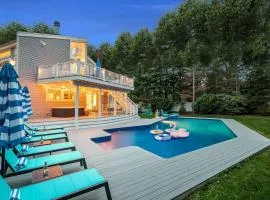 PinkWood Playhouse, Pool, GOLFSim, HotTub, Movie, Games, Firepit, Dogs