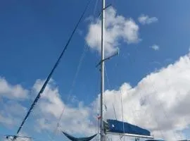 Sailboat in Polynesia #ElBarcoAmarillo