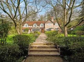 16th Century Manor House 6BR Private Grounds