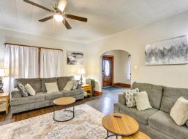 Ohio Valley Home Near Franciscan University! โรงแรมในSteubenville
