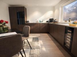 KB Reinholmen house, Hotel in Ballstad