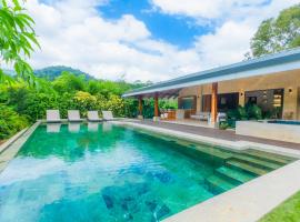 Chachagua Rainforest Hotel & Hot Springs, hotel u gradu Fortuna