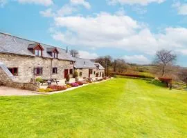 Jasper and Smiddy - joint booking