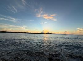 Hinarepe Holiday, hotel em Avatoru