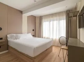 LEE Hotel