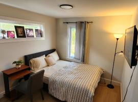 The Highlander Room at Hina's Home, khách sạn ở Halifax
