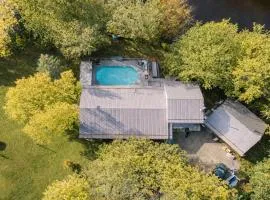 River Retreat- Hot tub-Games-BBQ-Bonfire-Sleeps 14