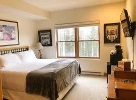 Bear Creek Lodge 209B Hotel Room