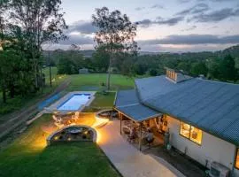 Luxury Escape Villa Noosa Hinterland