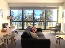THE WATERFRONT APARTMENTS 2 Bedroom Bay View Apartment located on the Geelong Waterfront - 2308