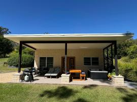 Coffs Coast Mountain Retreat Cabin 2, hotel em Coramba