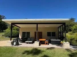 Coffs Coast Mountain Retreat Cabin 2