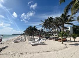 Lodge Arenas Costa Maya, hotel u gradu Maual