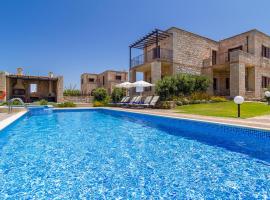 Stone Built Private villa Emerald with pool, 30m to Beach & BBQ!, hotel en Rapanianá