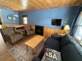 Lakewoods Cottage, hotel a Oxtongue Lake
